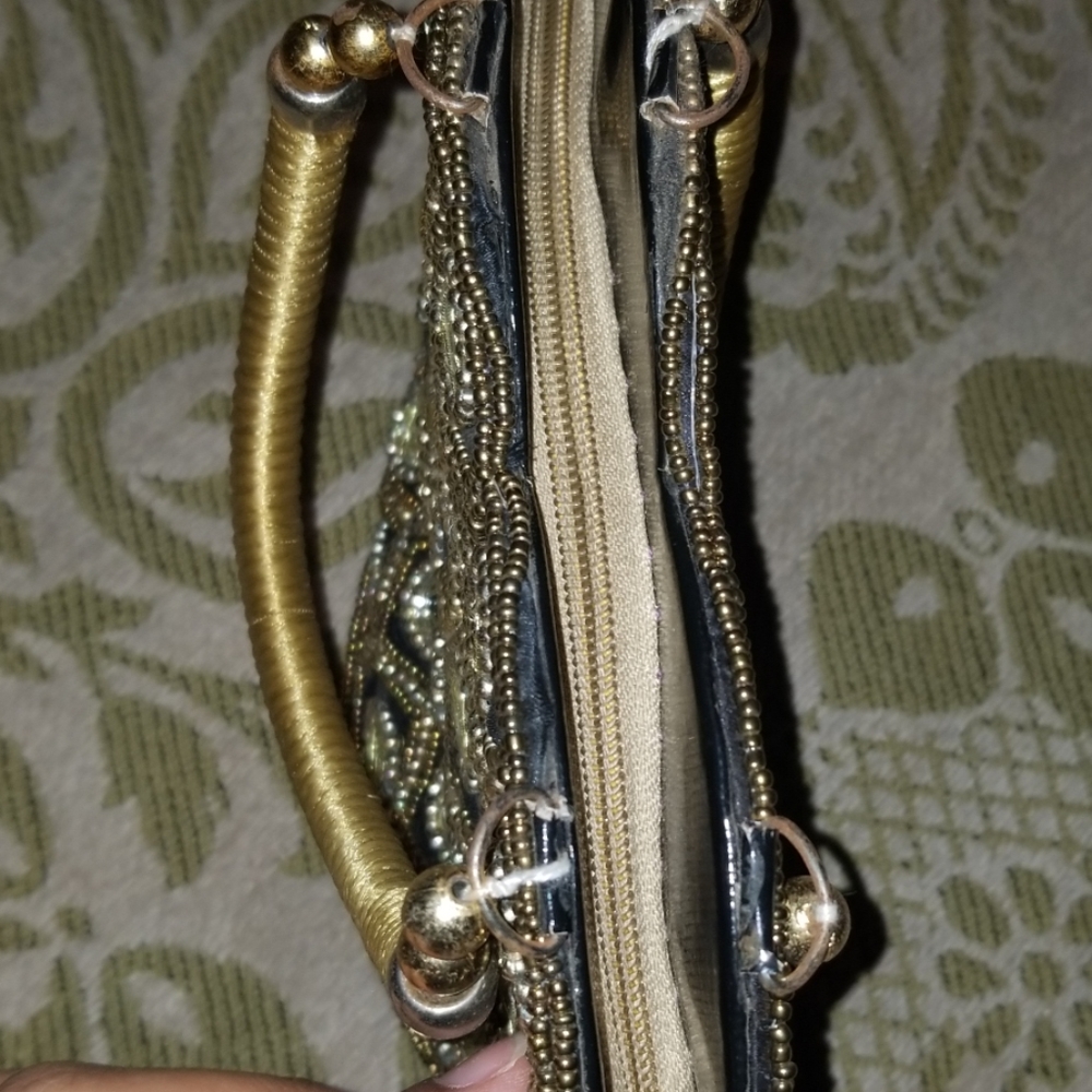 Small black, gold & silver mirror/beaded purse - Picture 4 of 5